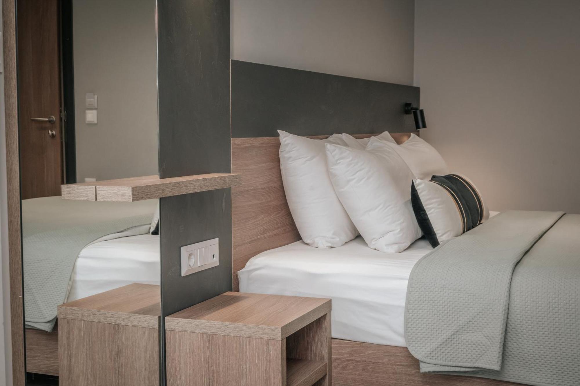 Elizabeth Queen Luxury Rooms Paralía Eksteriør bilde